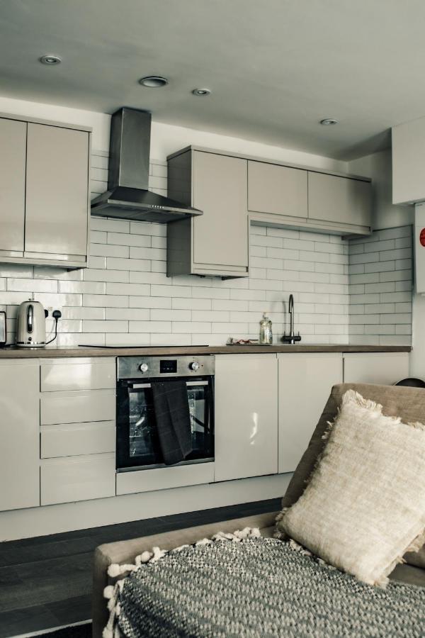Dealhouse Apartments 10 Huddersfield Dış mekan fotoğraf
